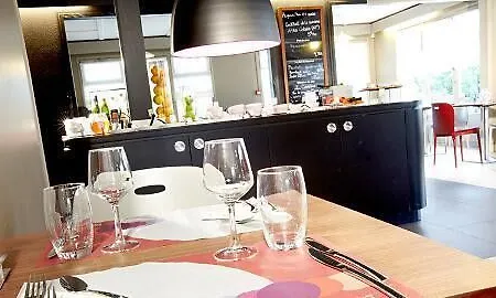 Campanile Lyon Porte De Lyon ダルディリー