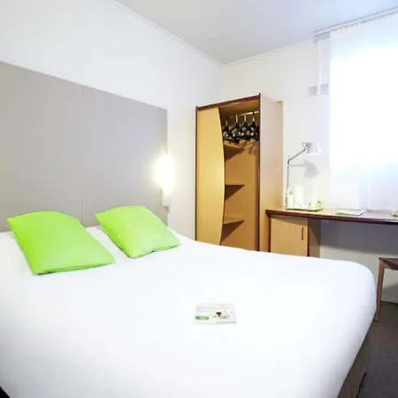 Hotel Campanile Lyon Porte De Lyon