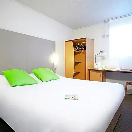 Campanile Lyon Porte De Lyon Hotell